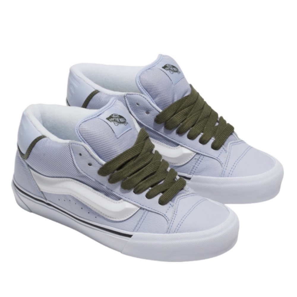 VANS | Knu Mid 90s Chunky Tongue Utility Lace Skate Shoe in Halogen Blue